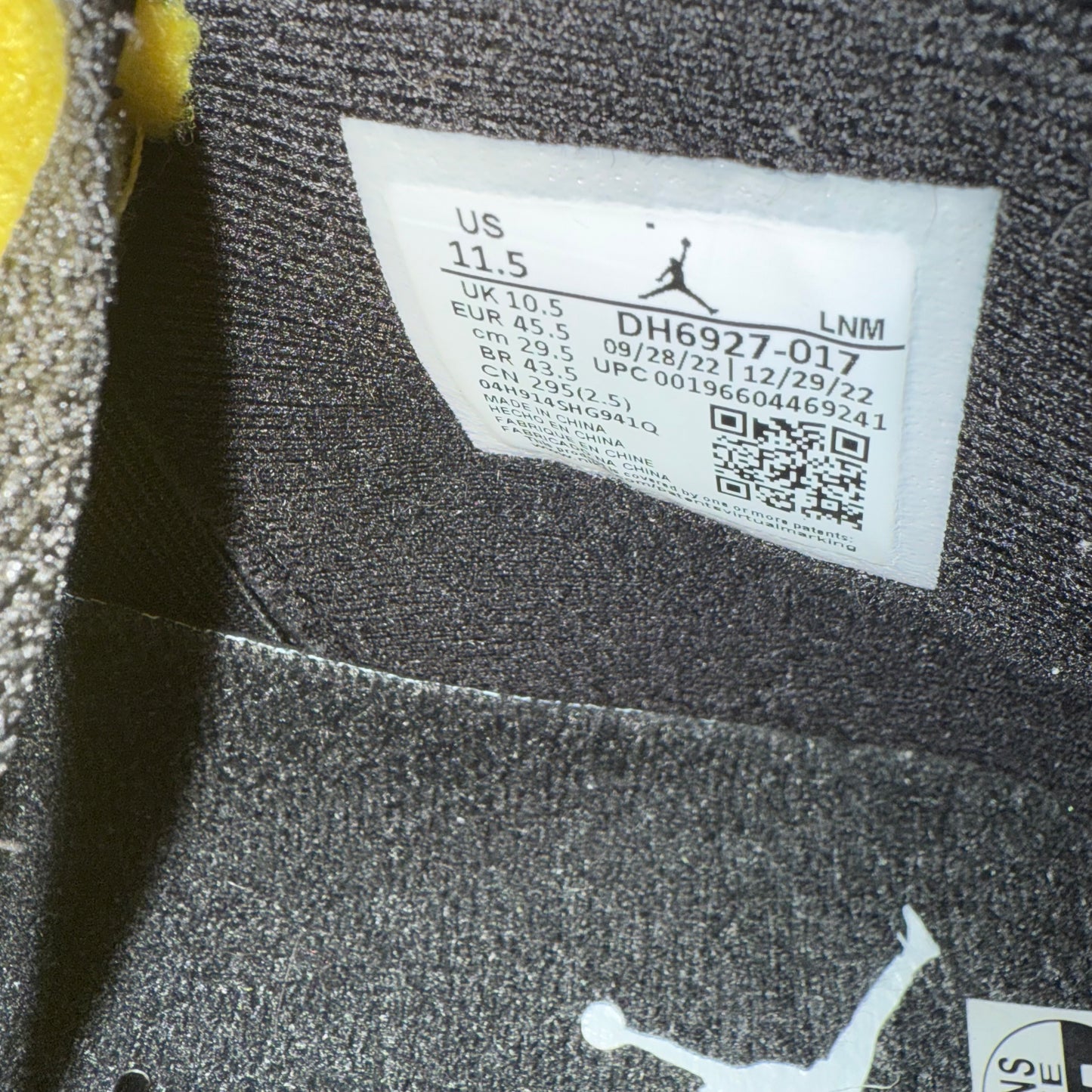 Jordan 4 Thunder 11.5 Men/13 Women “Preowned”