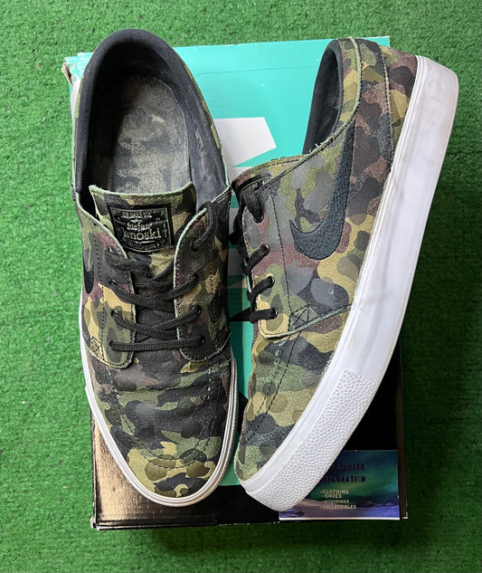 Nike SB zoom stefan janoski woodland camo size 12men/13.5women