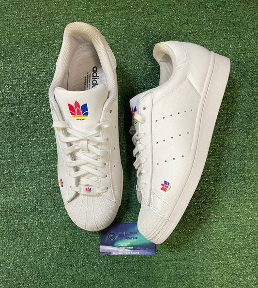 Adidas superstar pure cloud white size 10men/11.5women