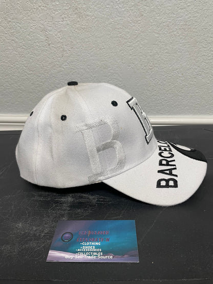 Barcelona black and white hat