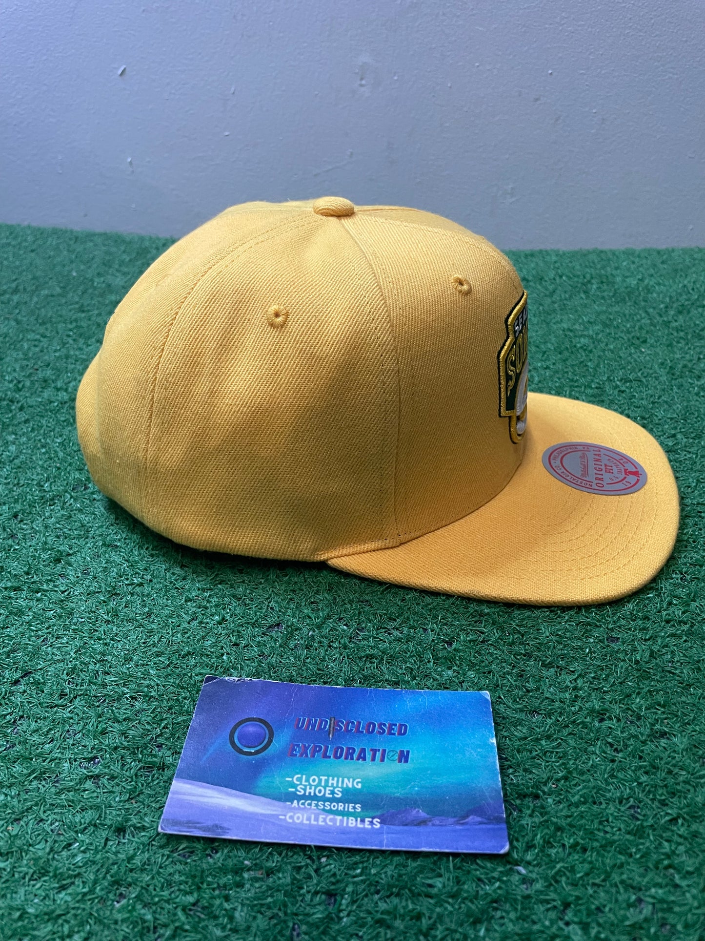 Seattle Sonics yellow and green Mitchell & Ness hat