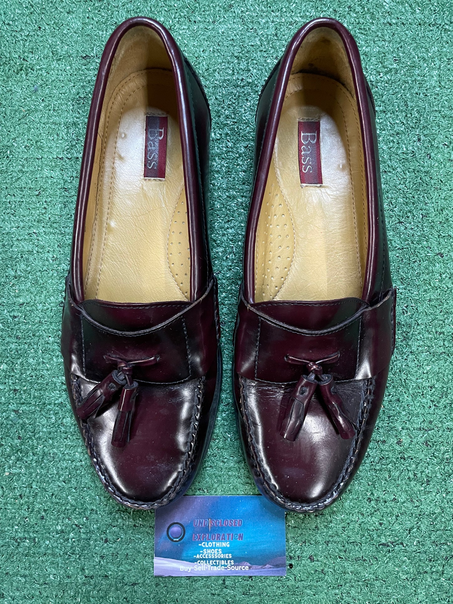 classic burgundy leather tassel loafers G.H. Bass & Co size 11men/12.5women