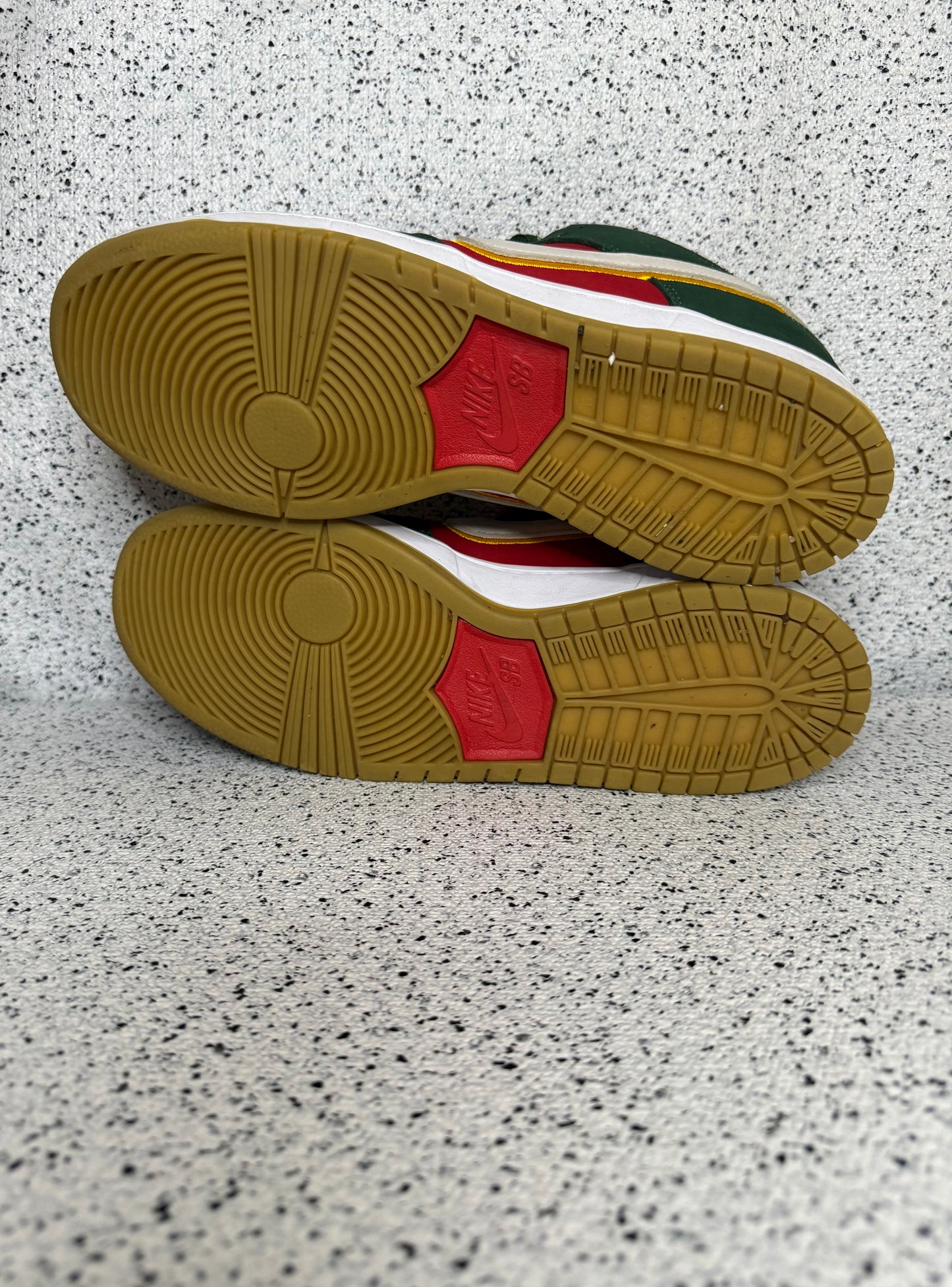 Nike Dunk SB Seattle SuperSonics 10.5 Men/12 Women “Preowned”
