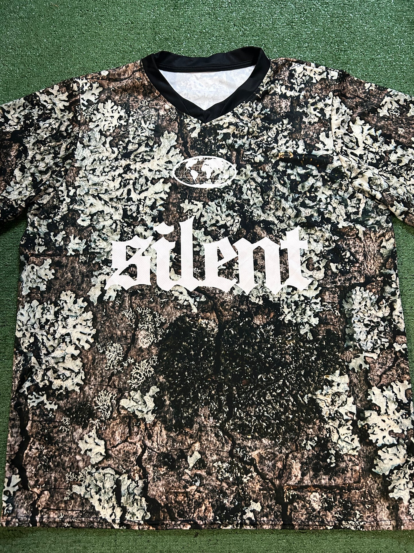 Silent camo tee