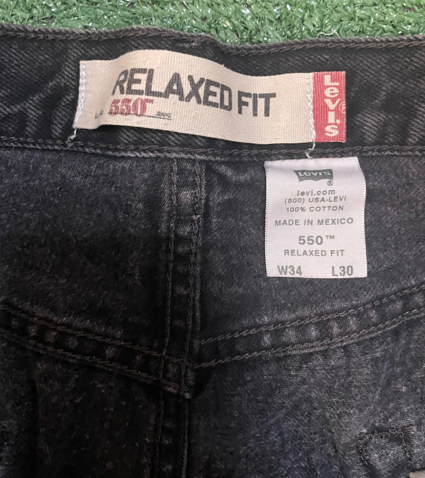 Levi 550 relaxed fit black denim