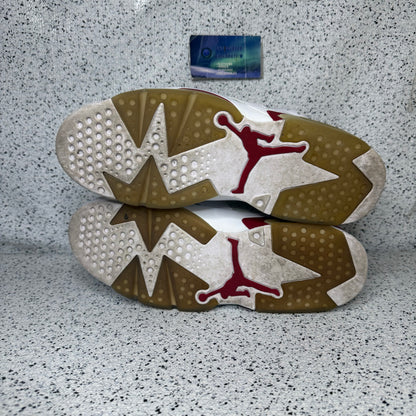 Jordan 6 Alternate Hare 9.5 Men “Preowned”