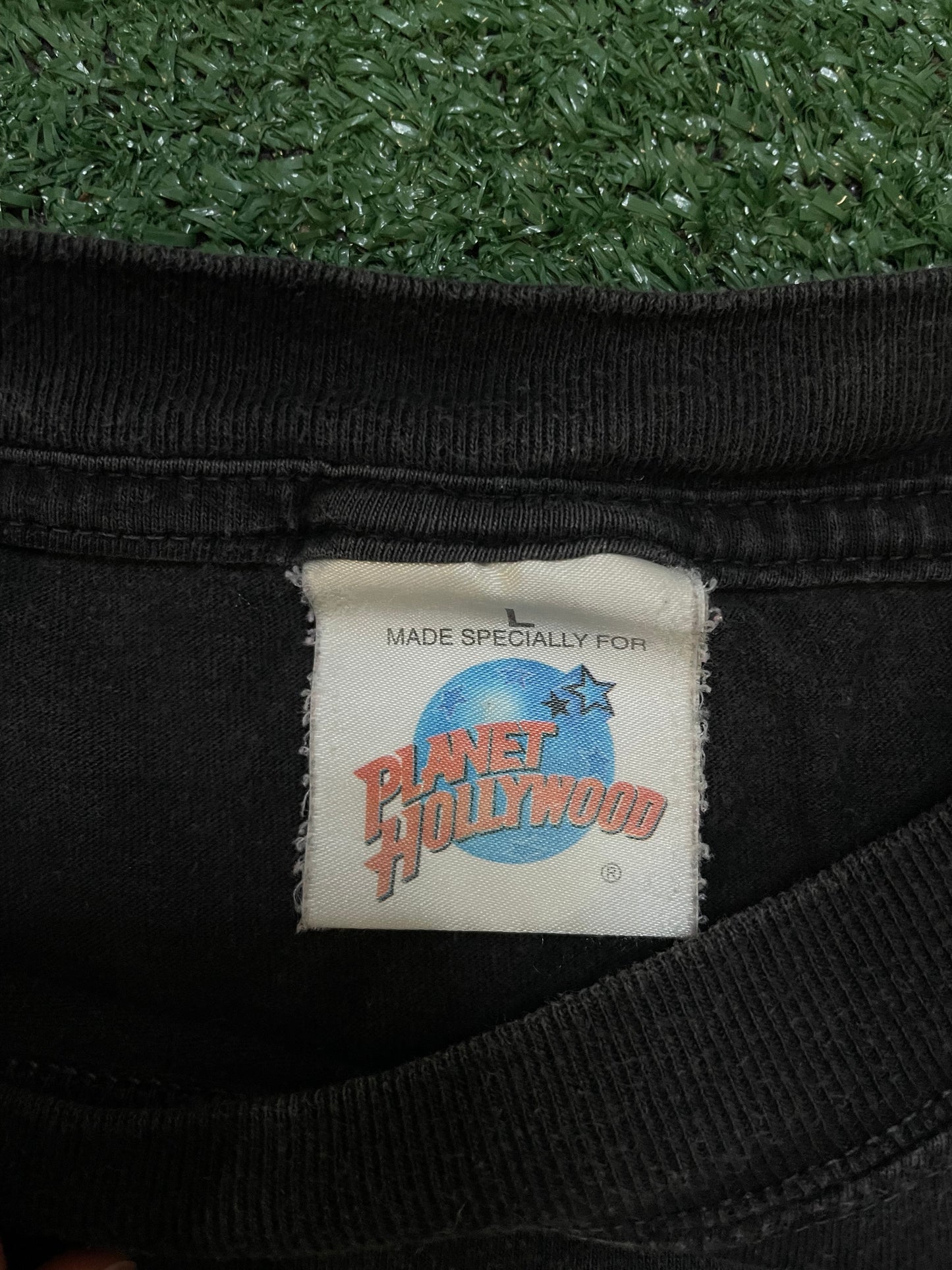 Vintage 1990s Planet Hollywood  Guam tee