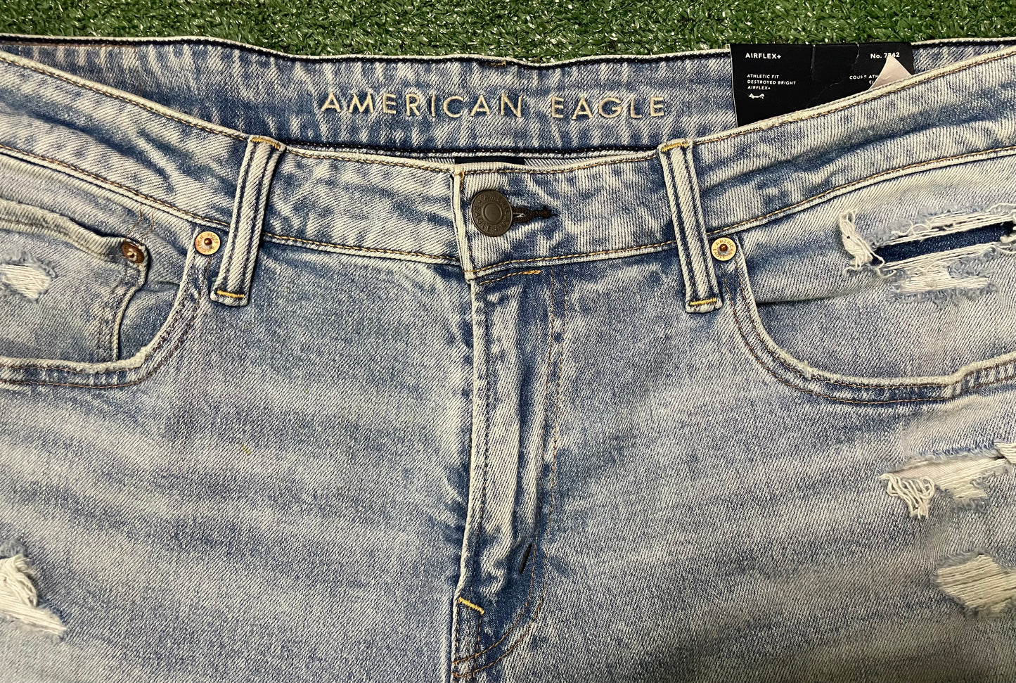 American Eagle light wash jeans