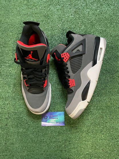 Air Jordan 4 Retro Infared size 12men/13.5women