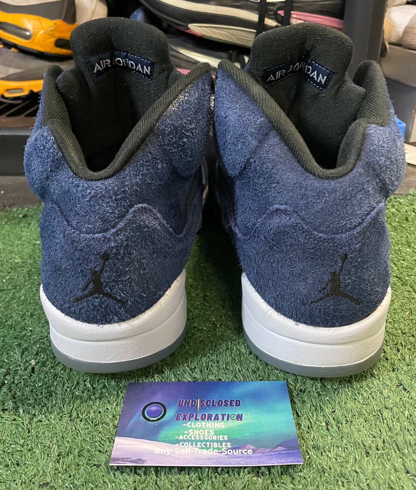 Air Jordan 5 midnight navy size 11men/12.5women