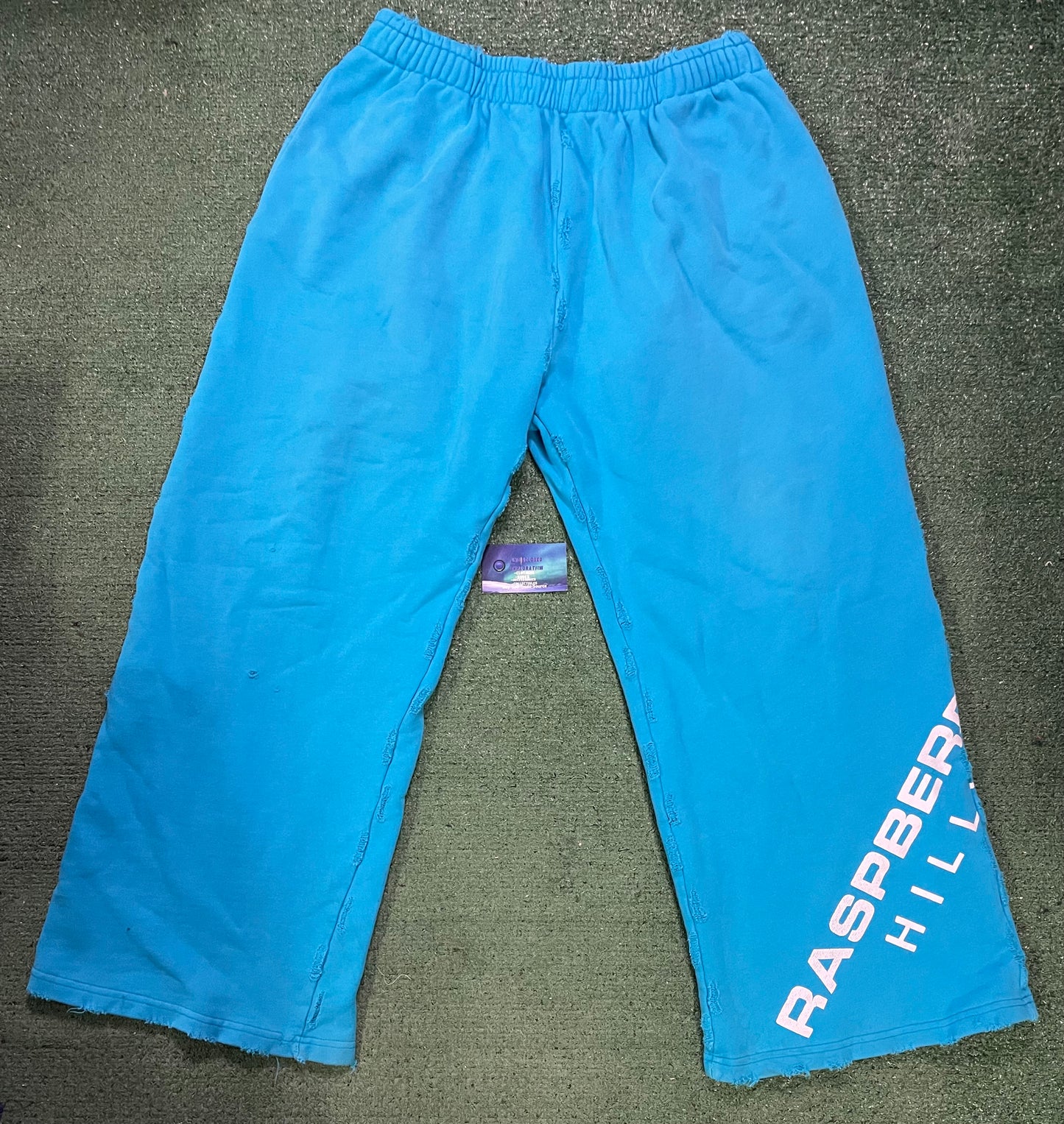 GV Gallery Raspberry Hills agua sweatpants