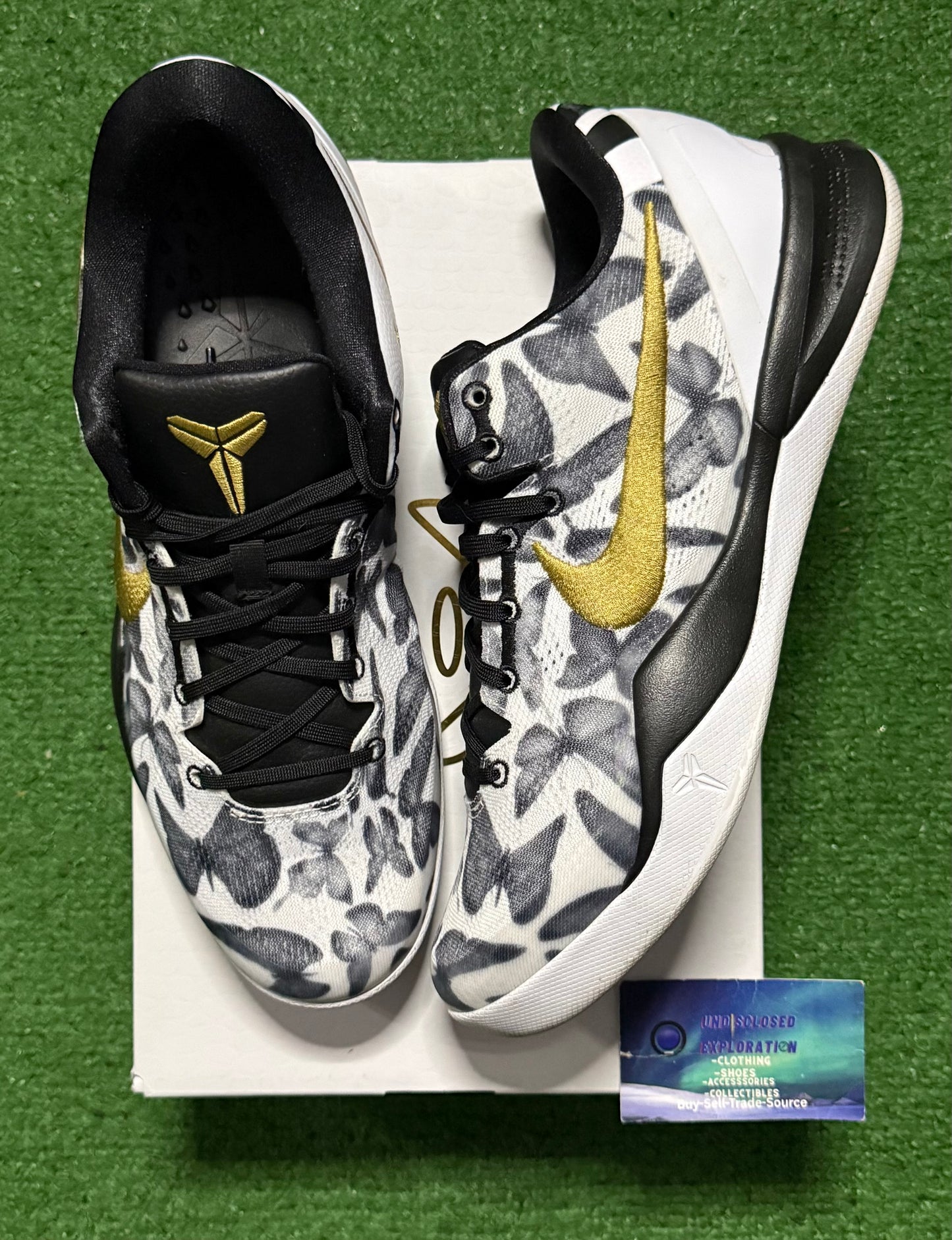 Kobe 8 Mambacita 11.5 Men/13 Women “Preowned”