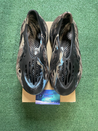 Yeezy foam runner mx cinder size 8men/9.5women