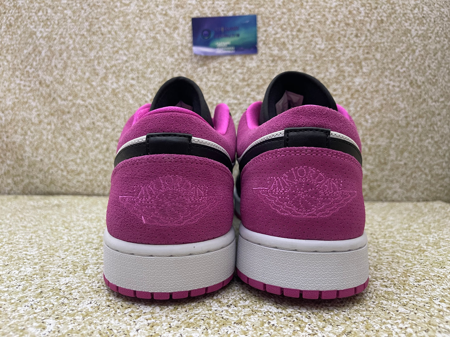 Jordan 1 Low Fuchsia