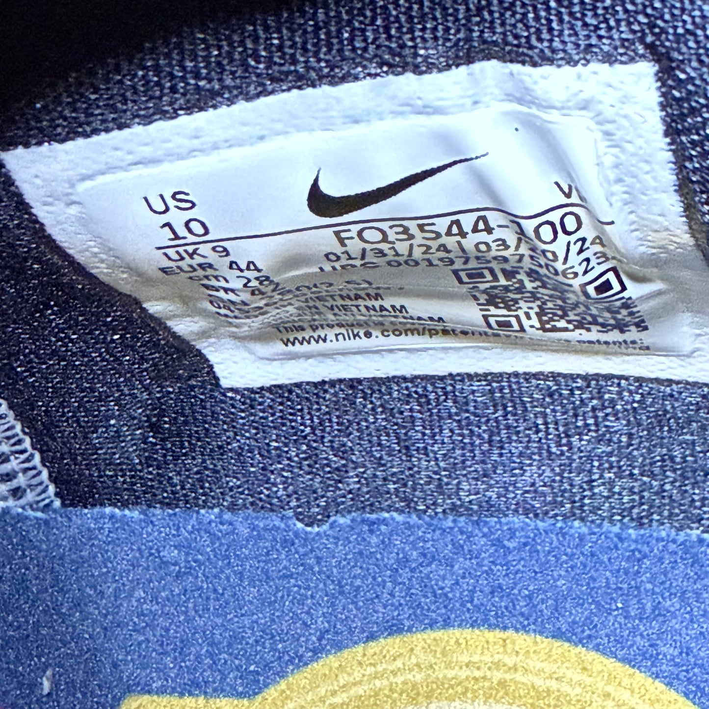 Nike Kobe 4 Gold Medal