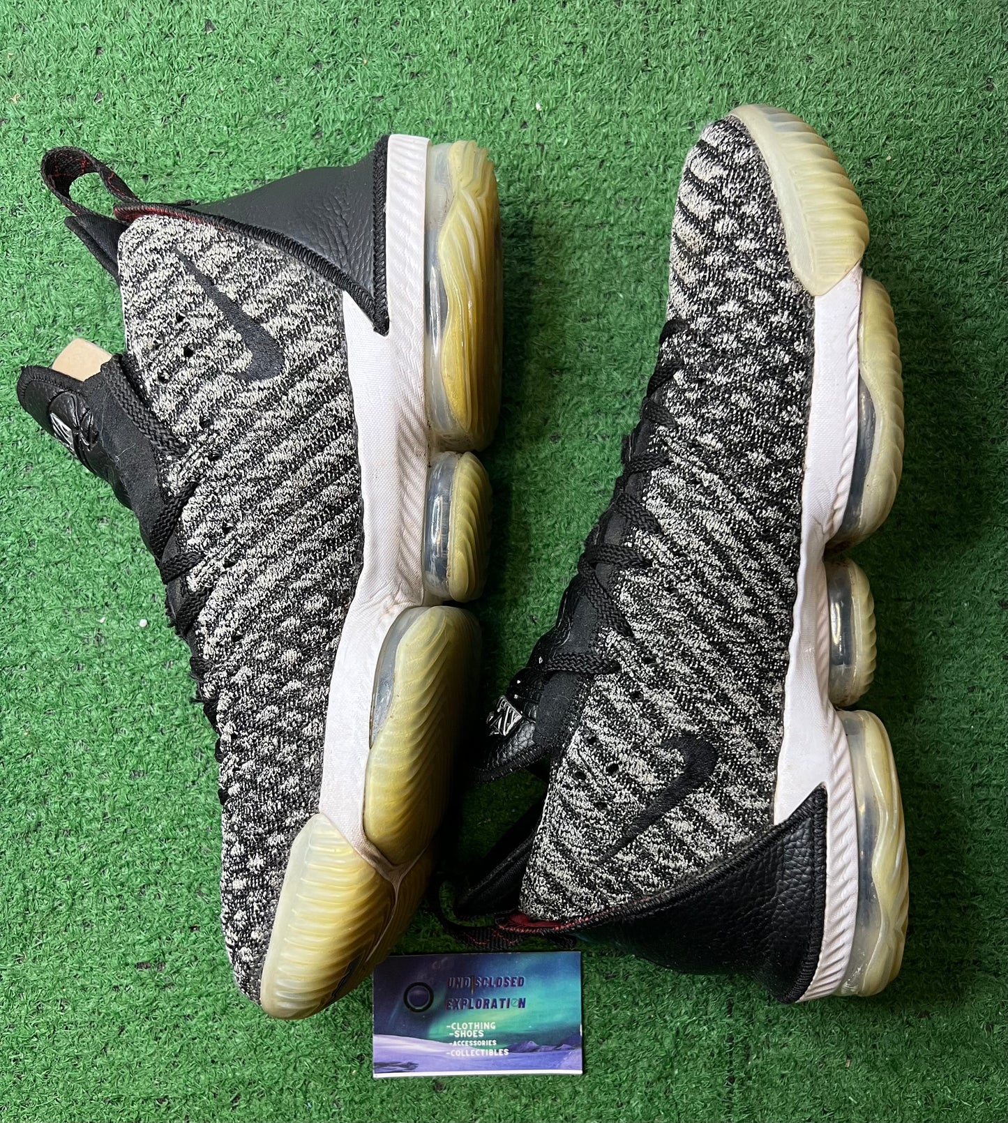 Nike LeBron 16 Oreo size 12men/13.5women