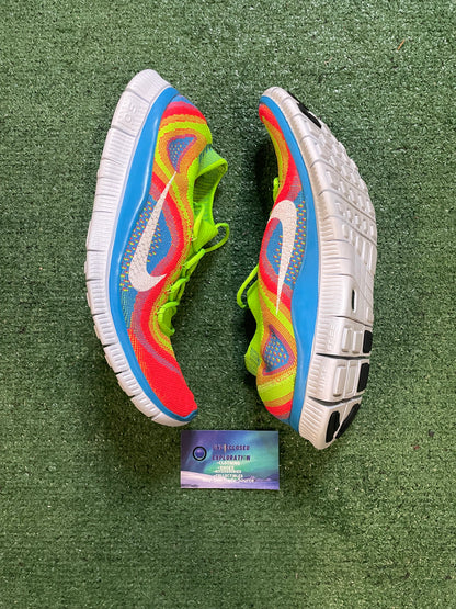 Nike free run 5.0 flyknit rainbow size 12men/13.5women