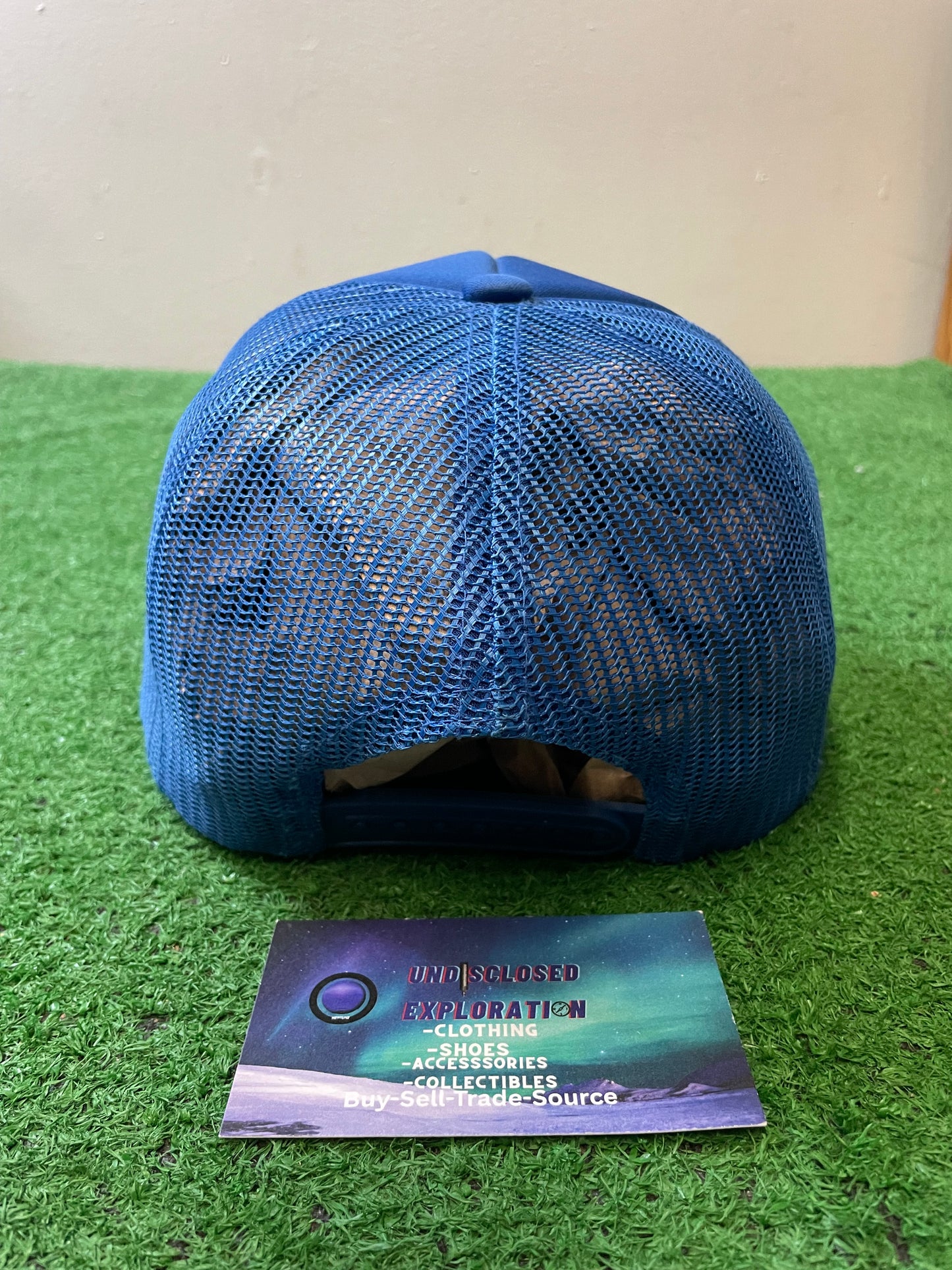 Gallery Dept blue and yellow trucker hat