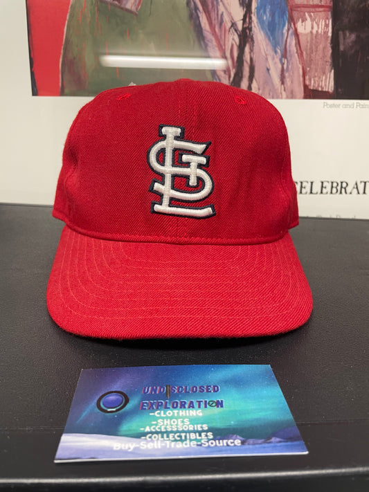 Vintage 1990s St.Louis Cardinals fitted hat