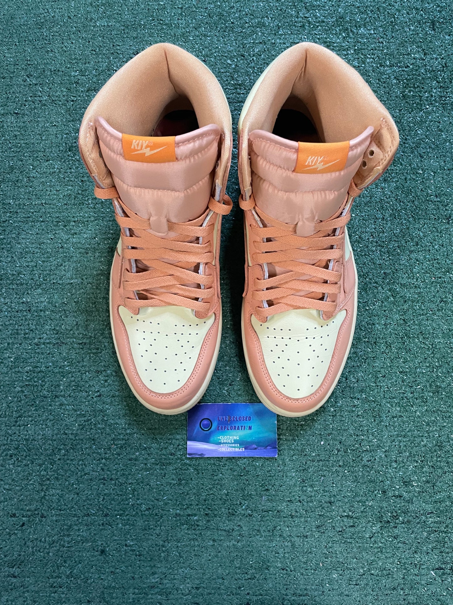 Kool kiy reves peach and cream size 11.5men/13women