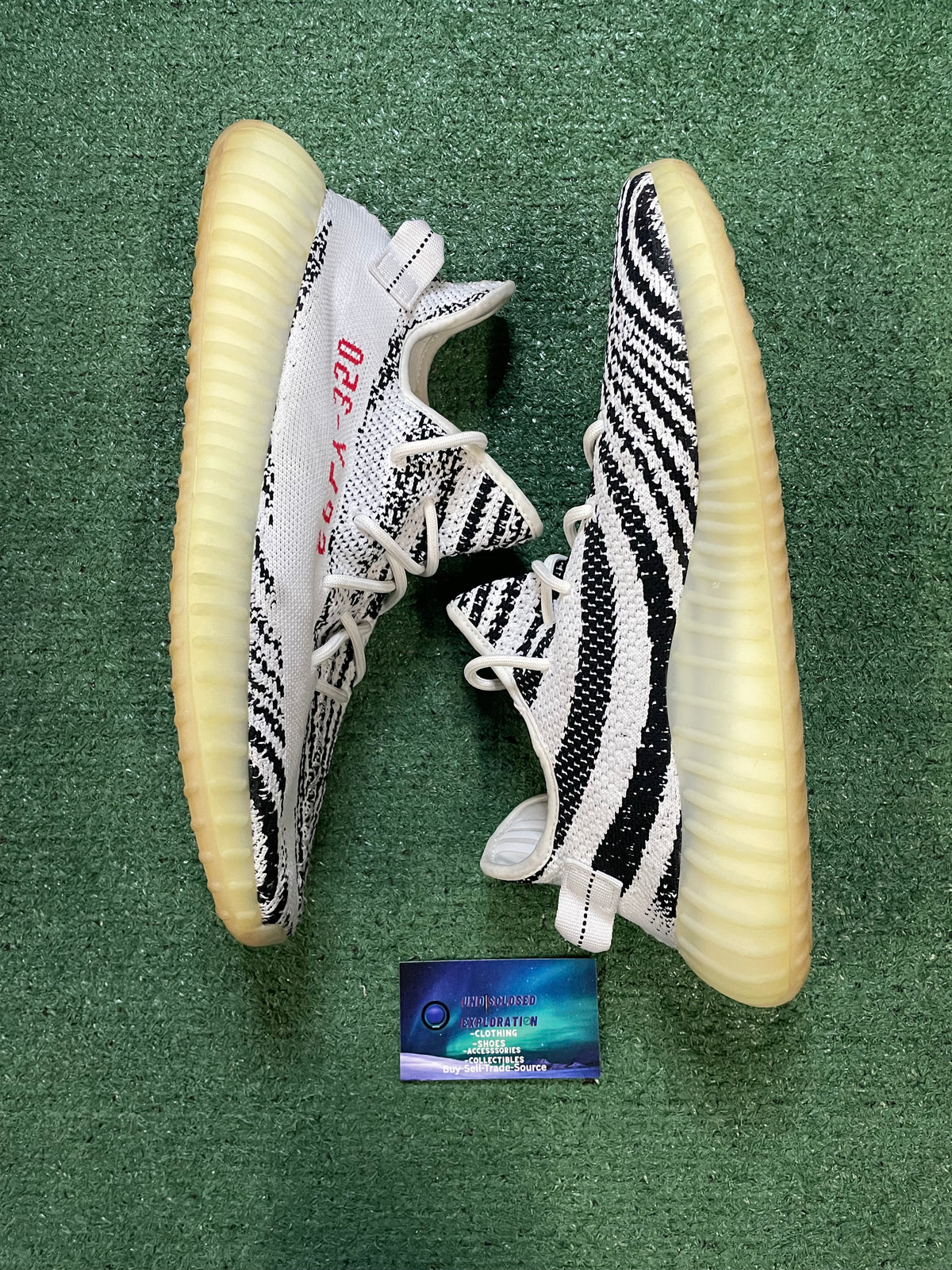 Yeezy boost 350 V2 zebra size 13men/14.5women