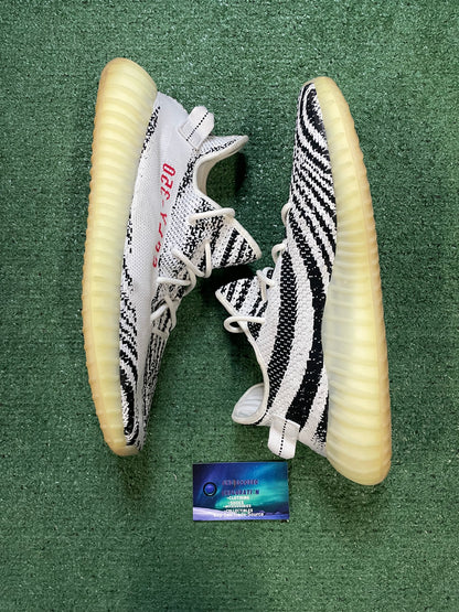 Yeezy boost 350 V2 zebra size 13men/14.5women