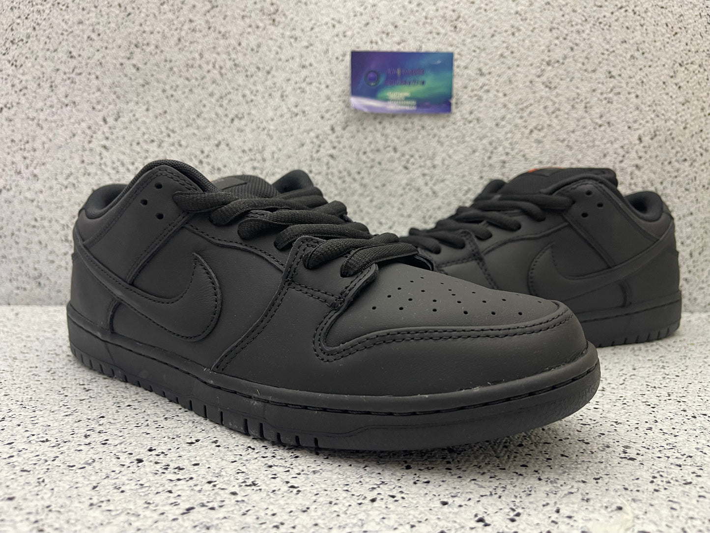 Nike Dunk Sb Low Triple Black