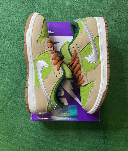 Nike SB Dunk low escargot size 10men/11.5women