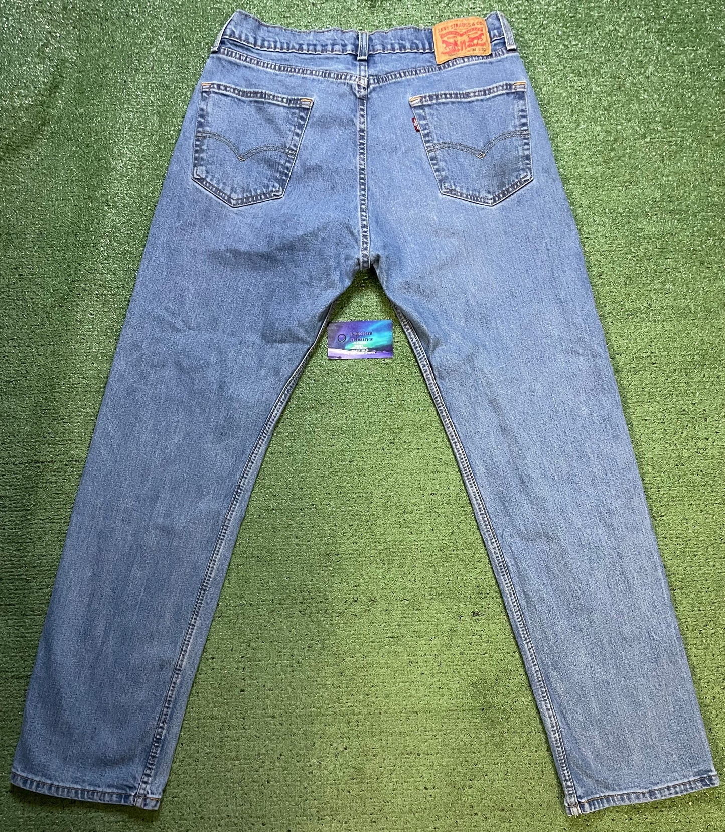 Levi 505 light wash jeans