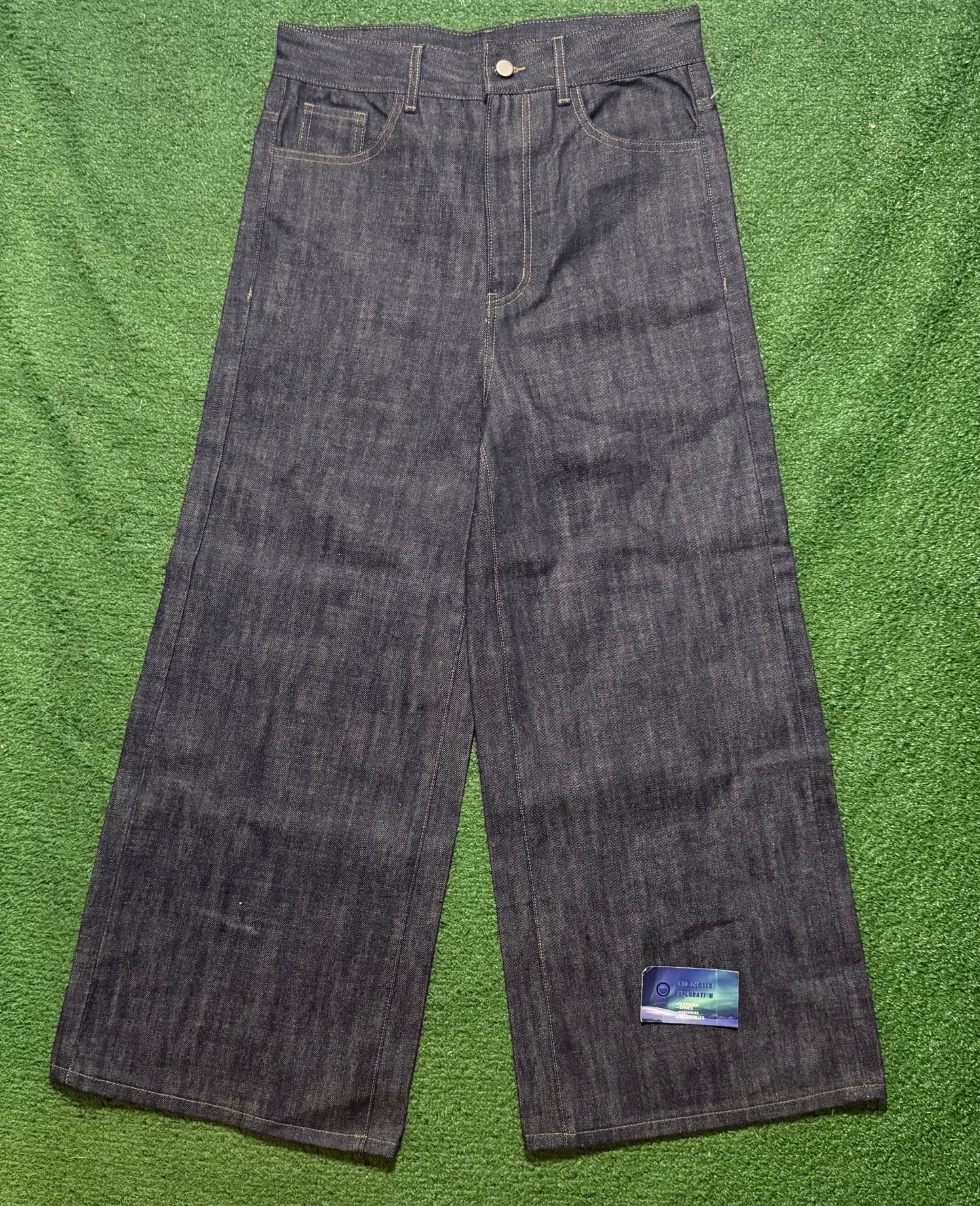 Unwonted Baggy Jeans