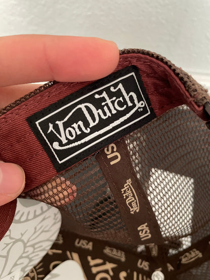 Von Dutch tapestry burgundy hat