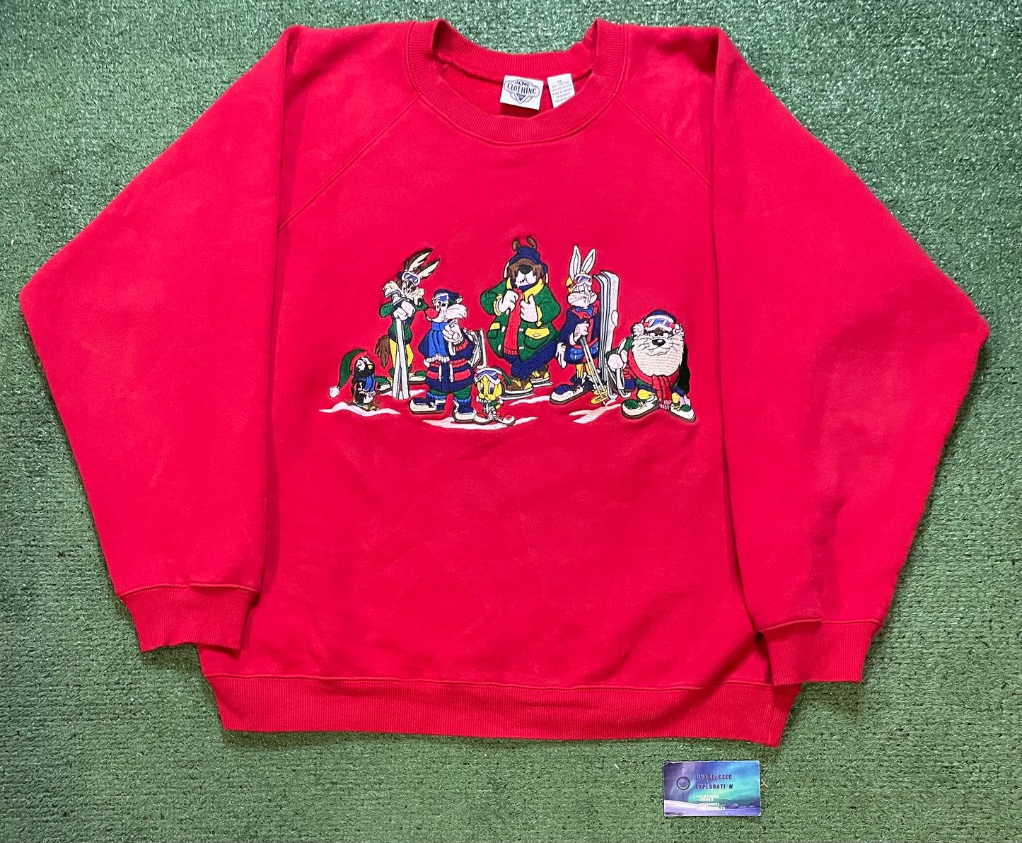 Vintage 1990s Looney Tunes embroidered crewneck