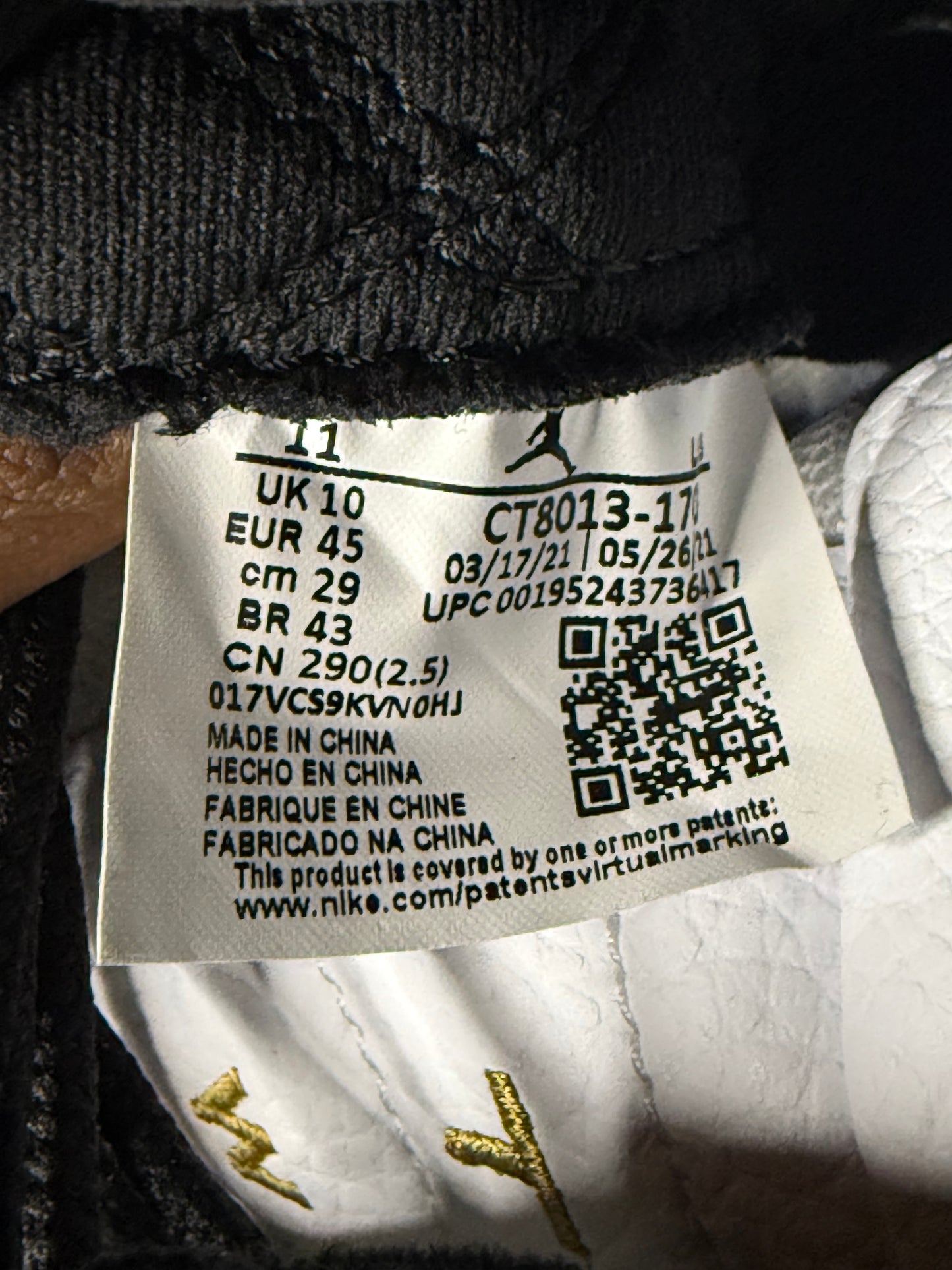 Jordan 12 Royalty
