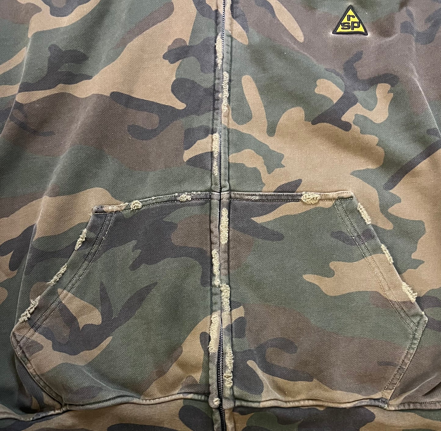 Gv Gallery Raspberry Hills Camo Bunker Zip Up Hoodie