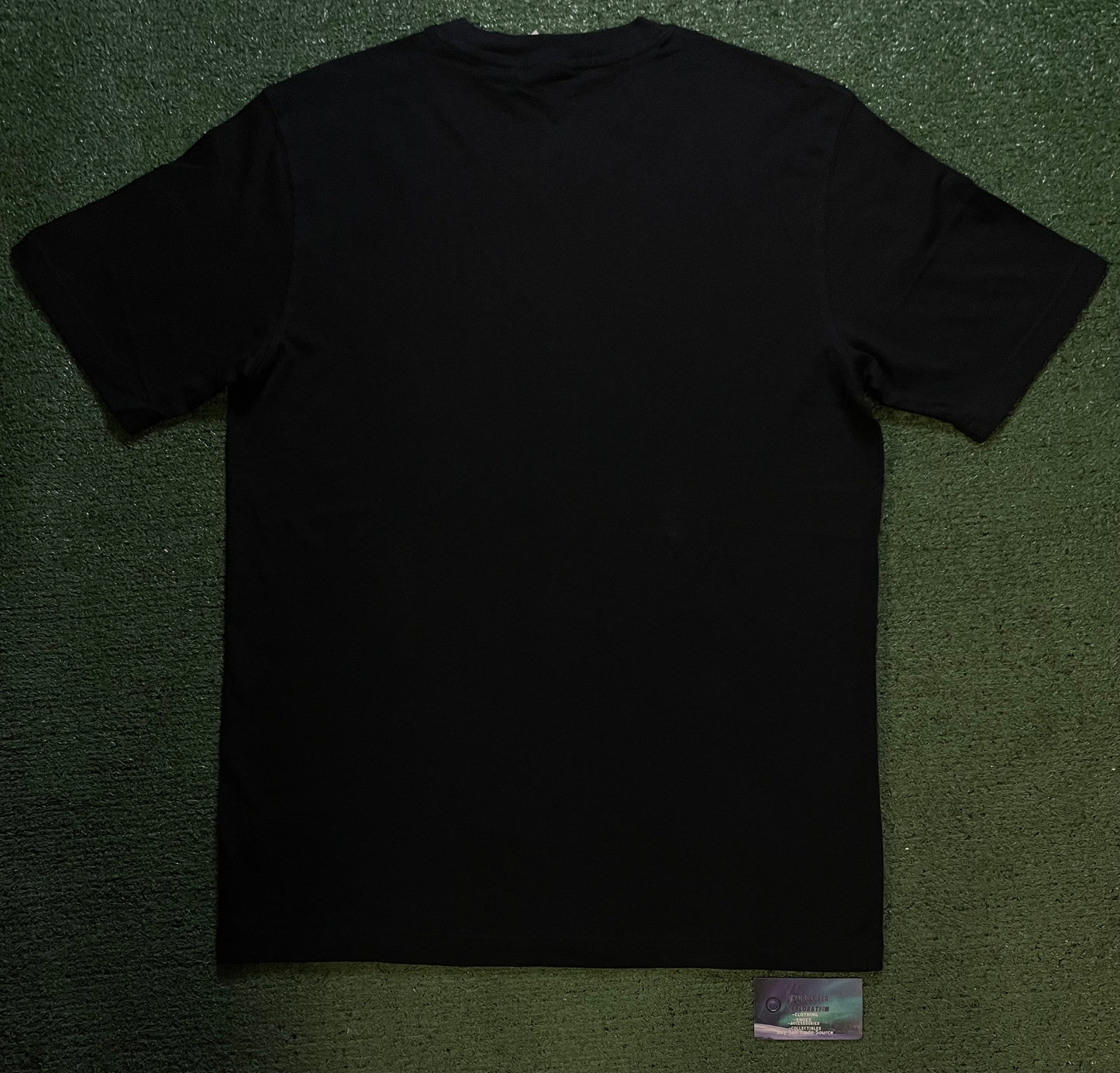 Adidas black & white trefoil logo