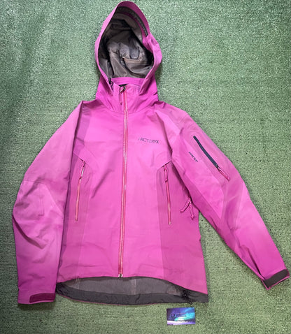 Arc’teryx sentinel magenta pink jacket