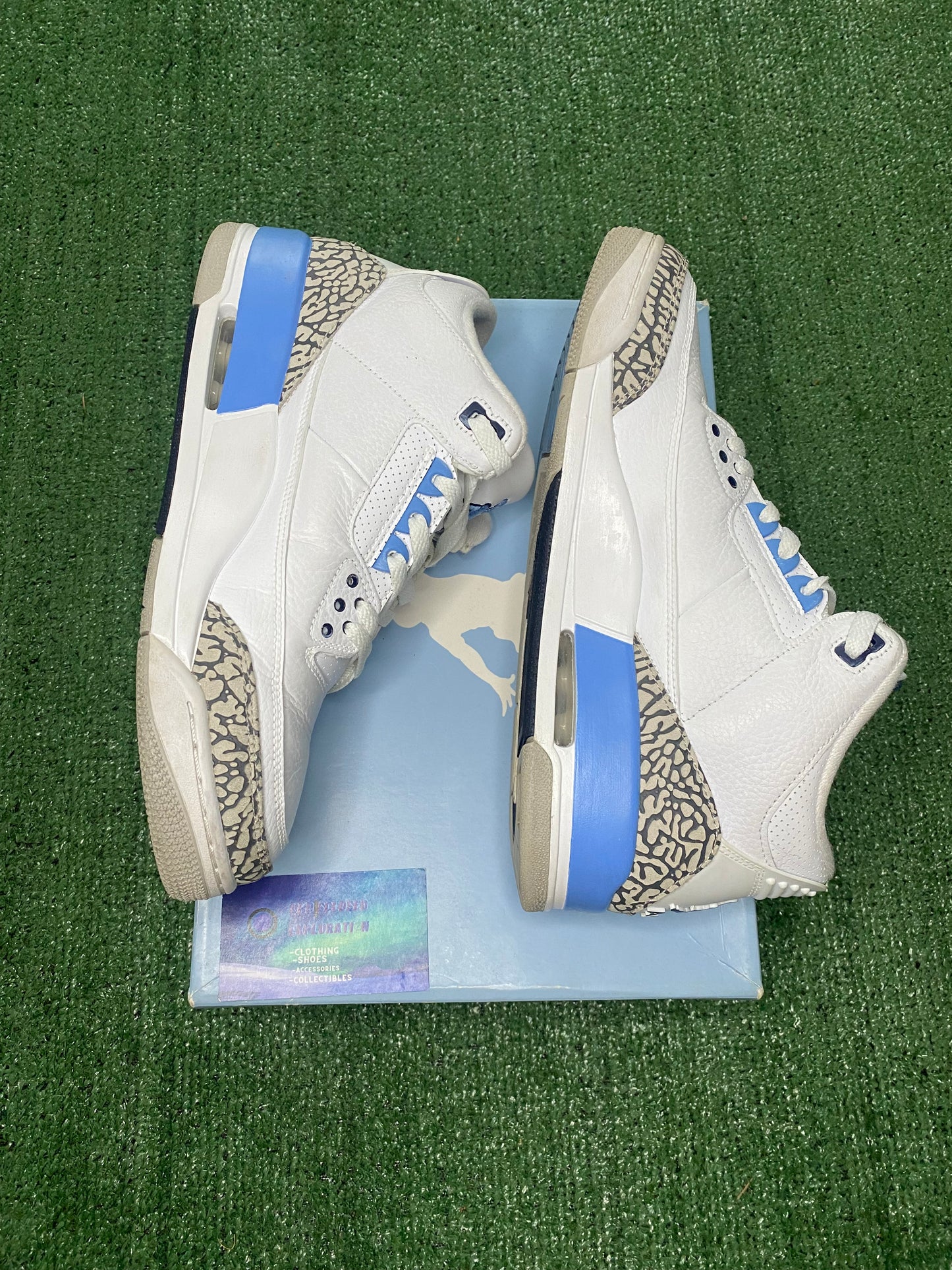 Jordan 3 “UNC” size 9.5M/11W