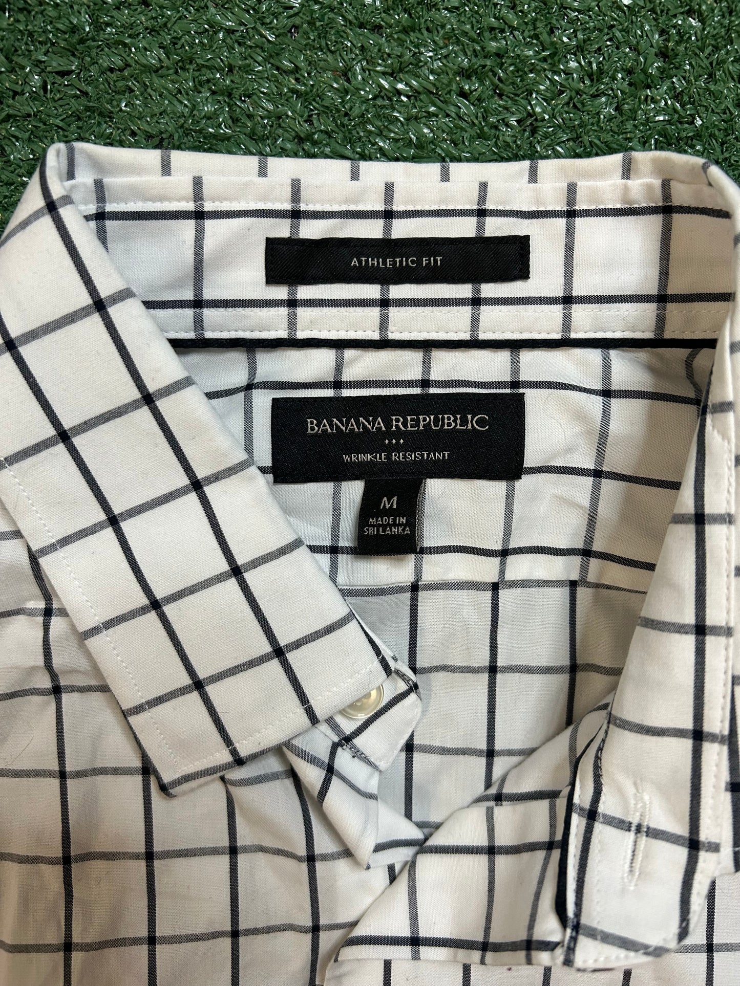Banana republic black and white button up shirt