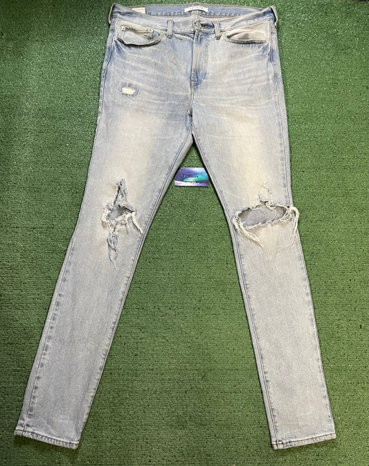 Pacsun light wash skinny jeans