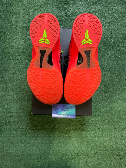 Kobe VI 6 reverse grinches size 10men/11.5women
