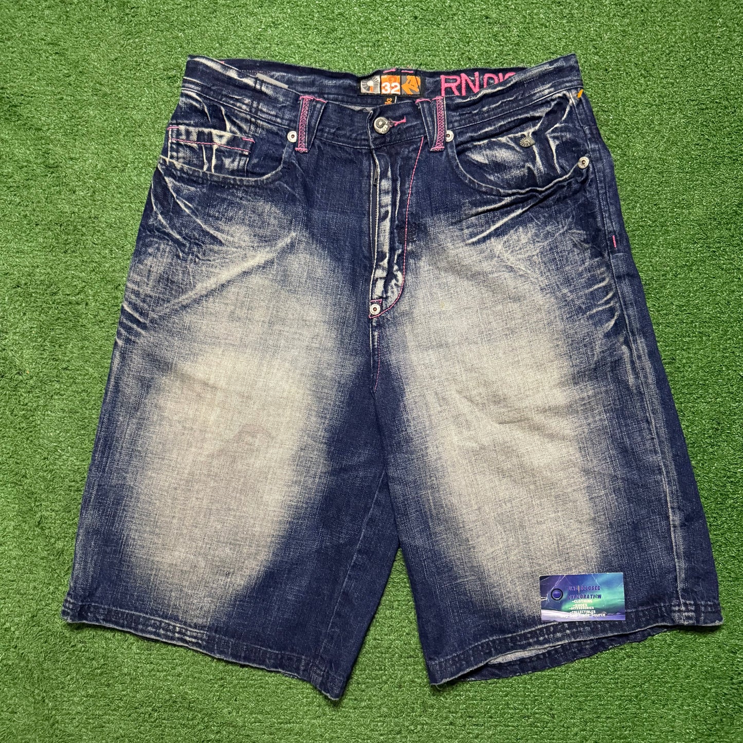 Vintage Akademiks Jorts