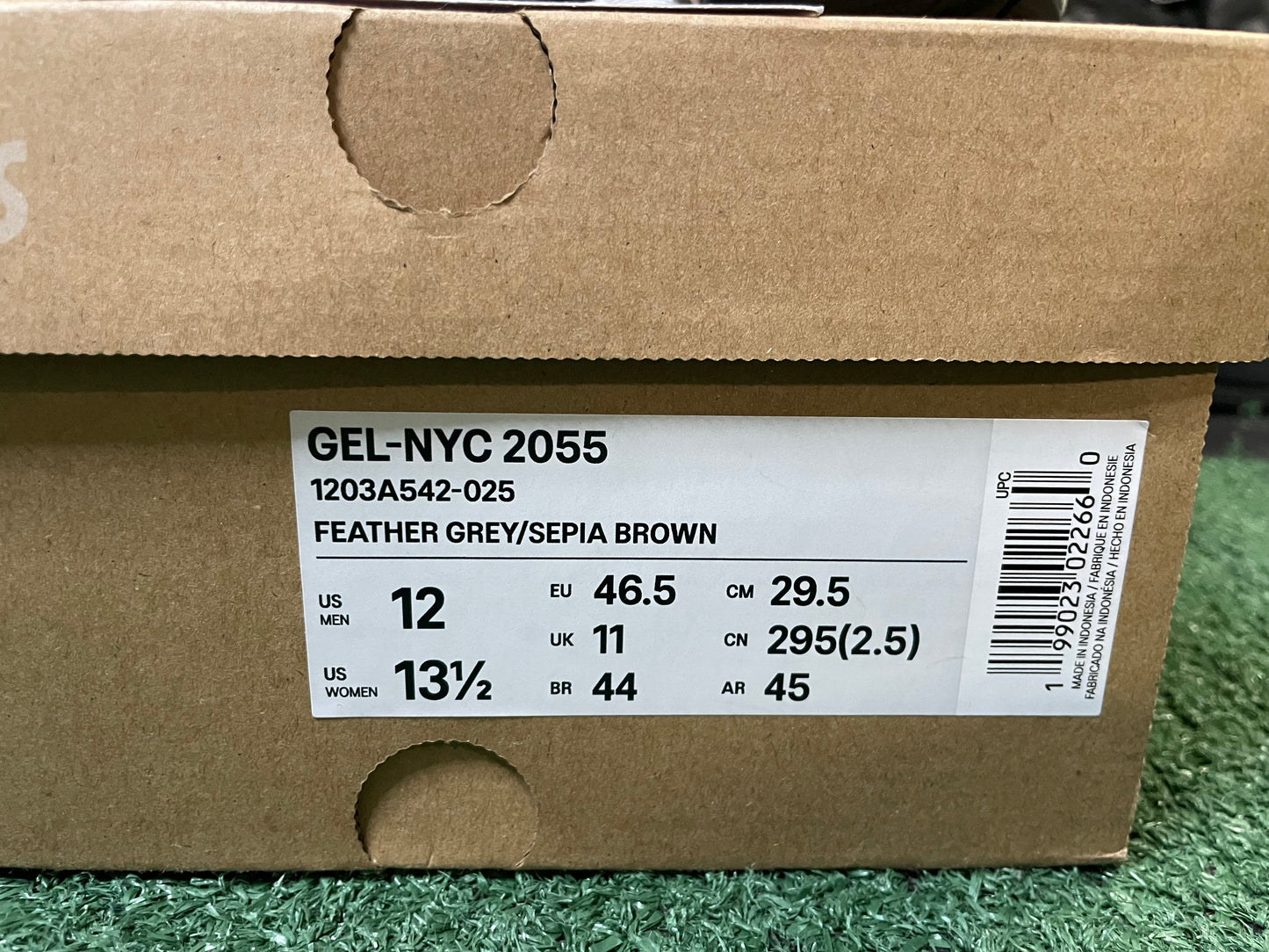 ASICS Gel NYC 2055 feather grey size 12men/13.5women