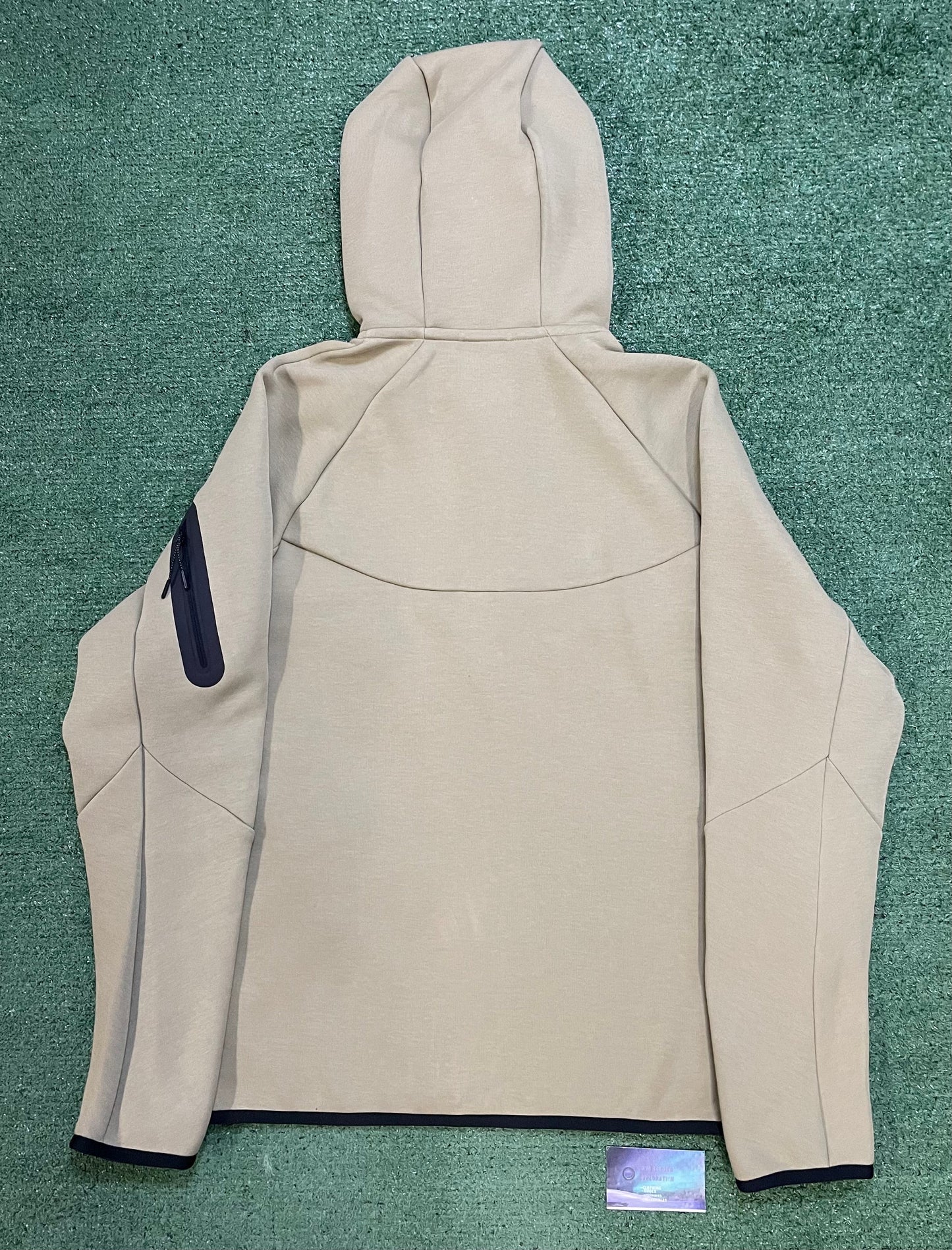 Nike tech fleece neutral olive sweatsuit