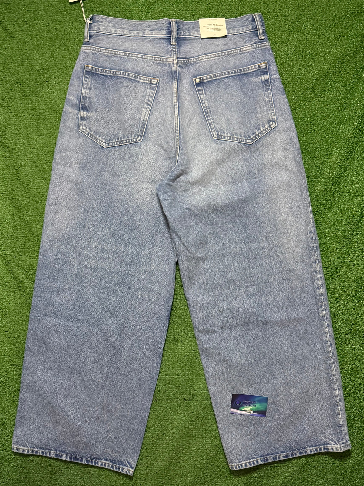 H&M Ultra Baggy Jeans