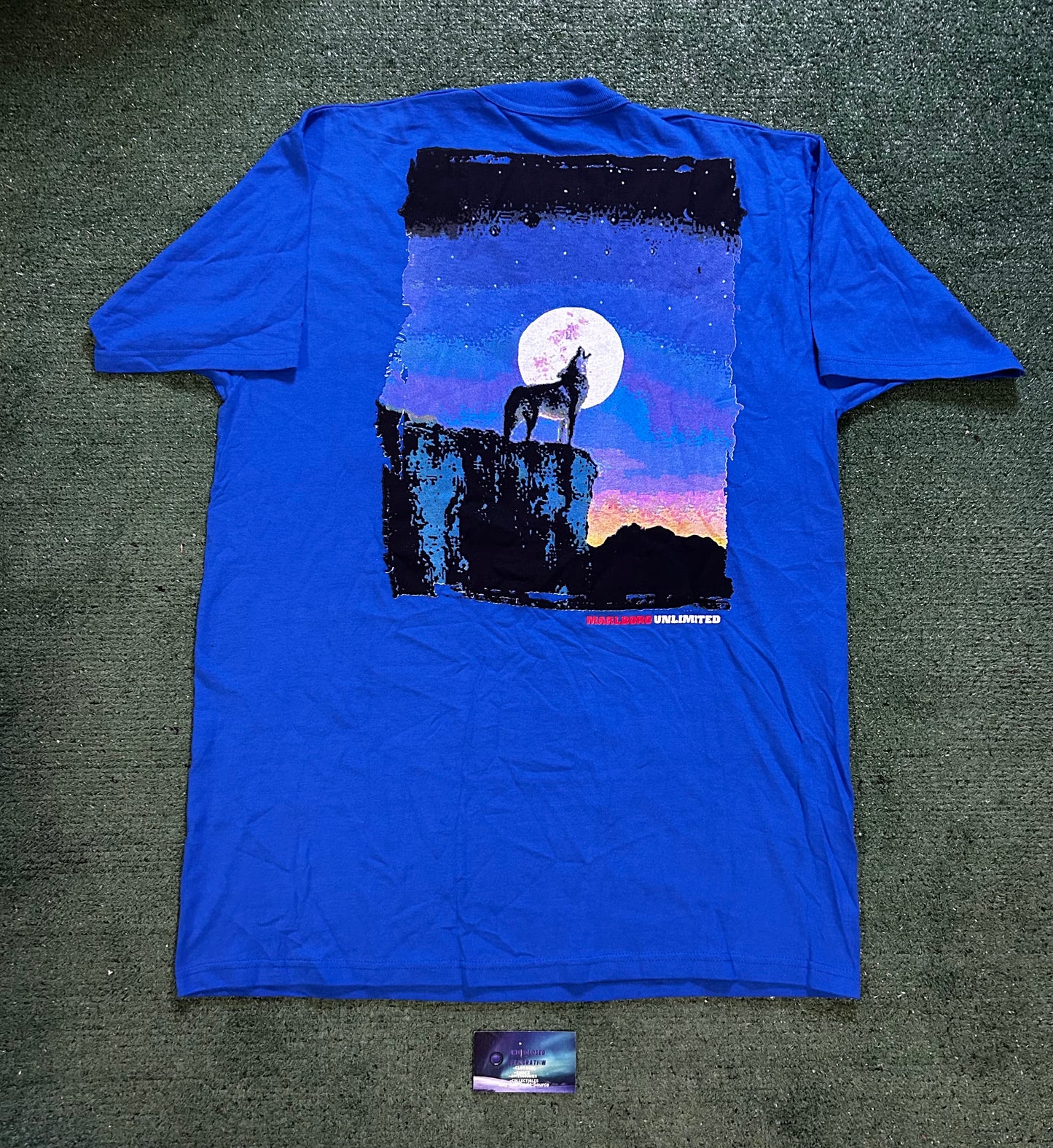 Vintage 1990s Marlboro howling wolf tee