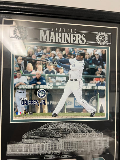 Ken Griffey Jr Seattle Mariners  designated hitter 02 of 1000 Plaque