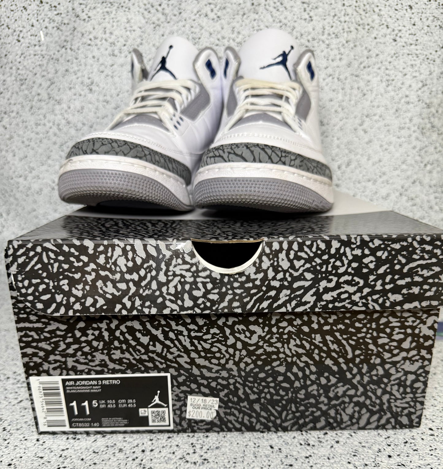 Jordan 3 Midnight Navy 11.5 Men/13 Women “Preowned”