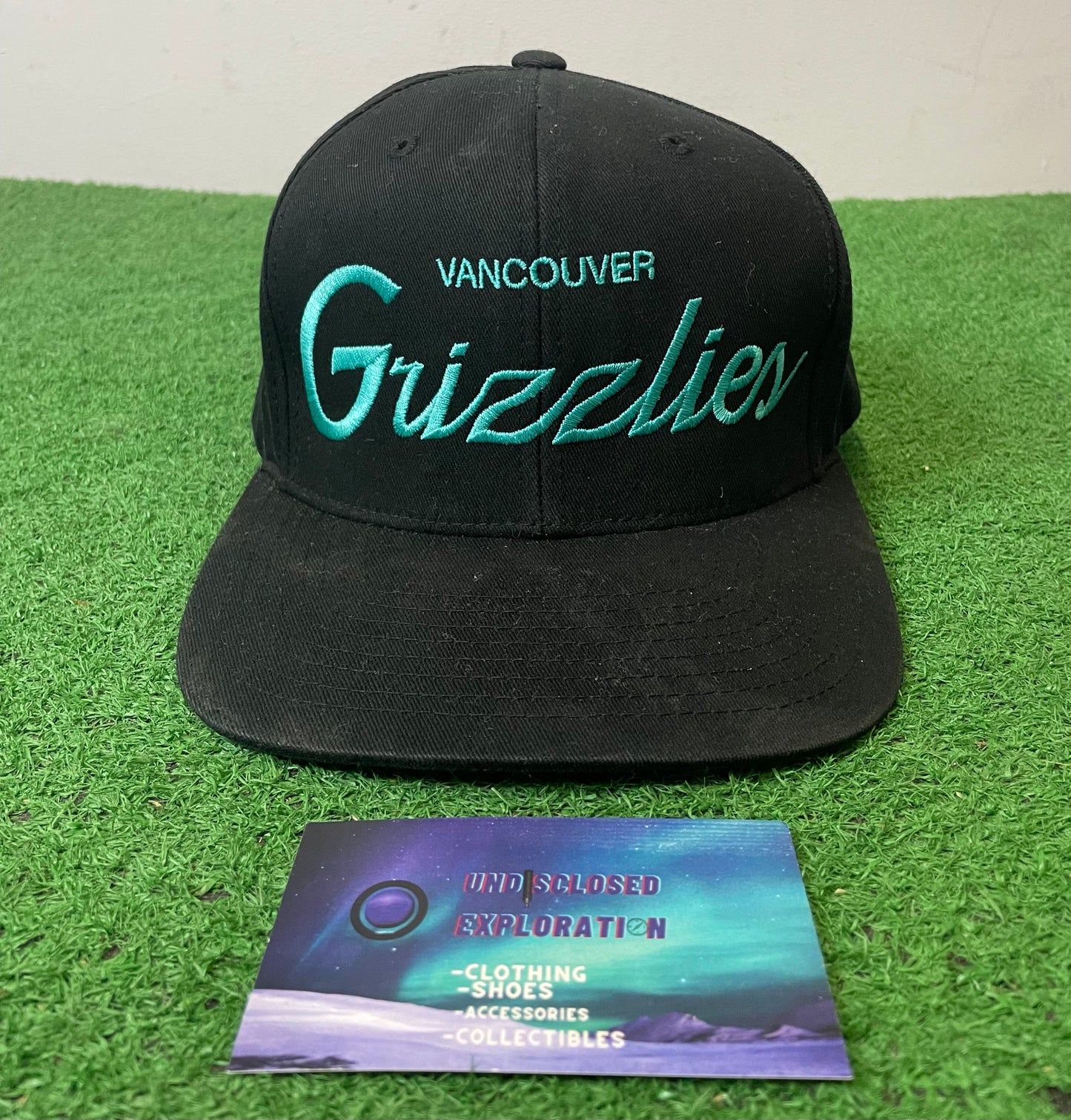 Vintage 2000s Vancouver Grizzlies black hat
