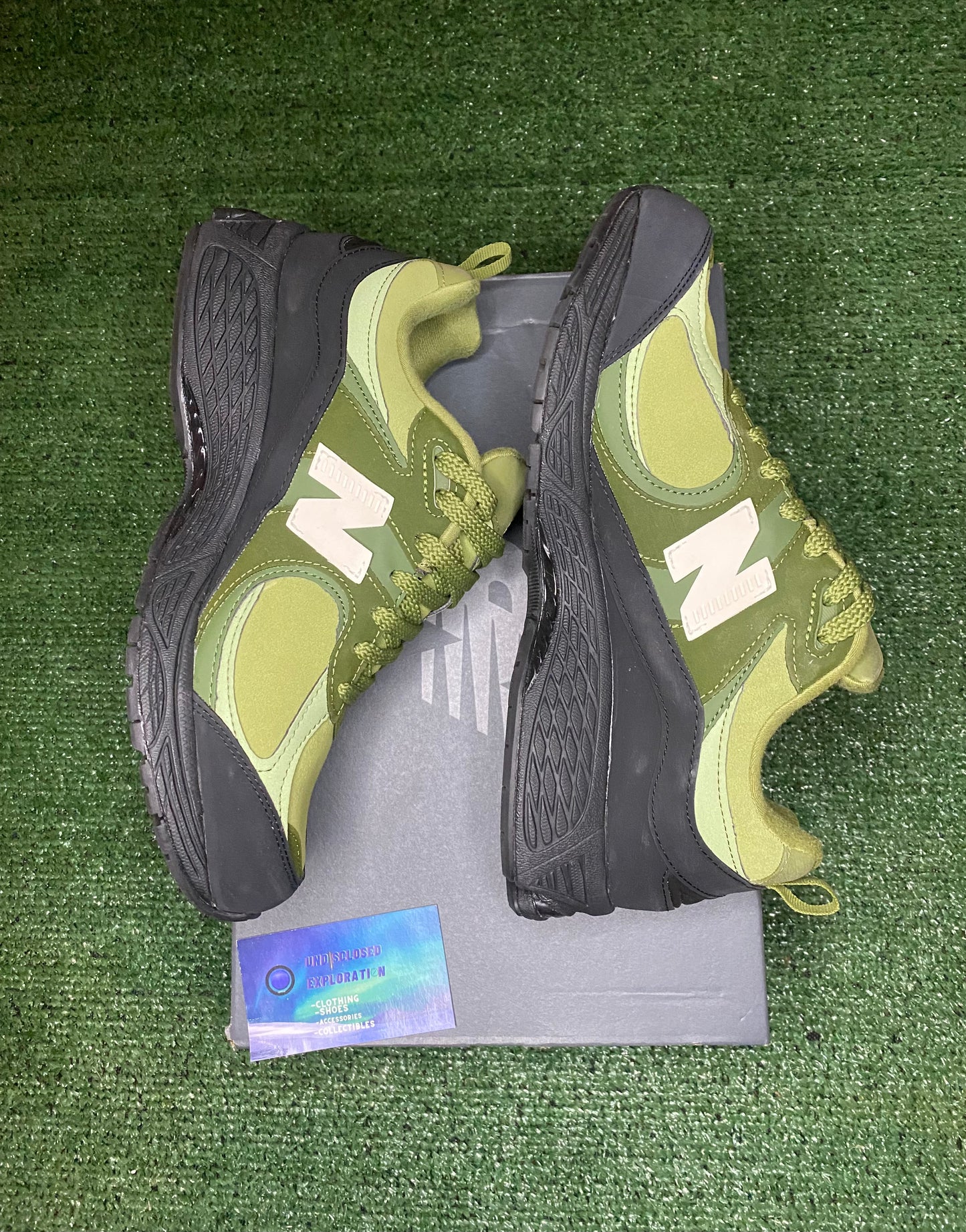 New balance 2002r the basement moss green size 8.5men/10women