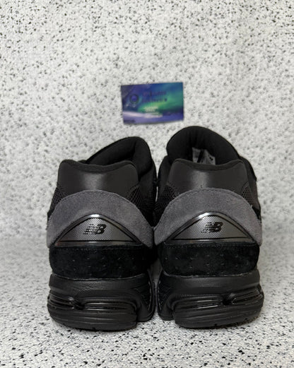 New Balance 2002r Black Grey